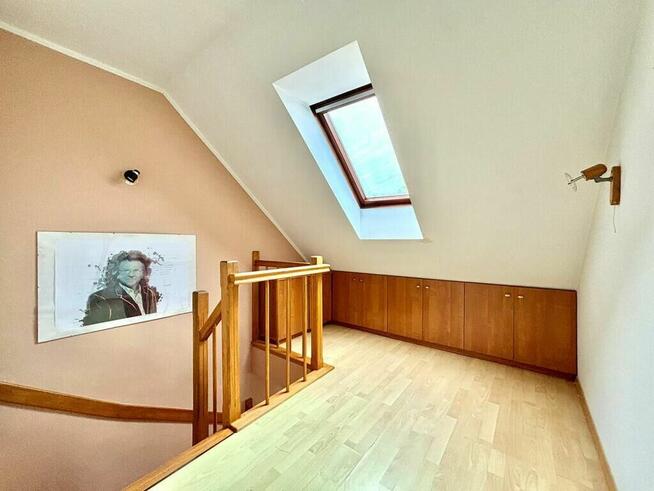 PRZESTRONNE MIESZKANIE DWUPOZIOMOWE, 104 m2