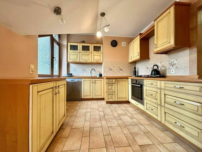 PRZESTRONNE MIESZKANIE DWUPOZIOMOWE, 104 m2