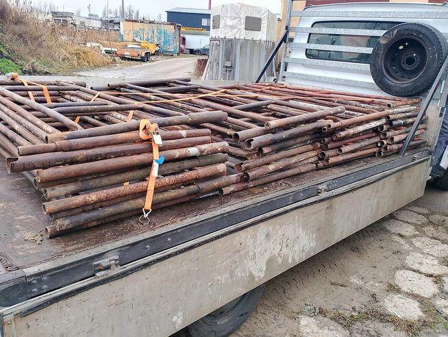 Transport busem odkrytym