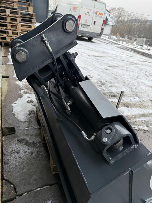 Łyżka skarpowa hydrauliczna 180cm 11-14t