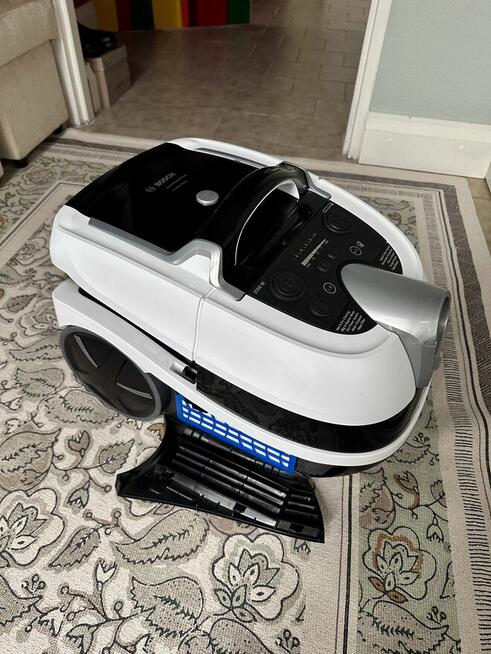 Odkurzacz Bosch Aqua Wash & Clean
