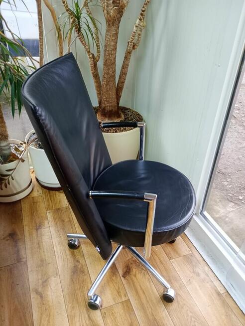 Fotel czarny skórzany ELJOT krzesła fotele do biur domu