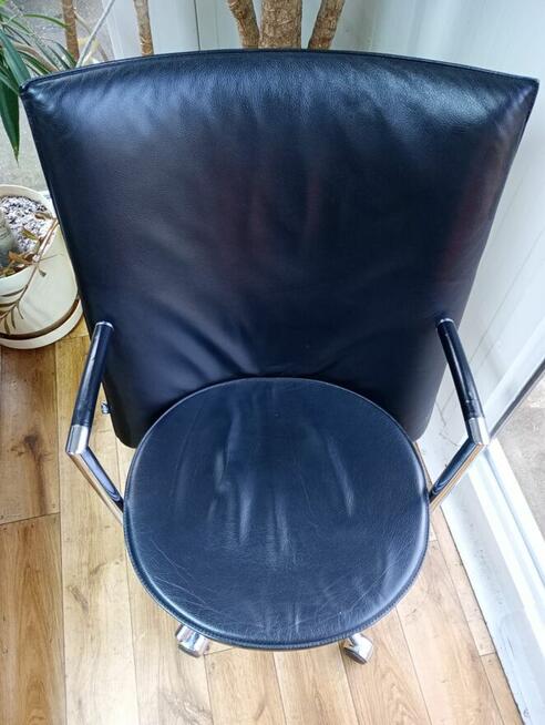 Fotel czarny skórzany ELJOT krzesła fotele do biur domu