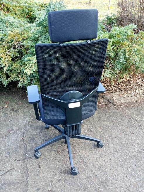 Fotel biurowy Dauphine czarny z zagłówkiem fotele krzesła