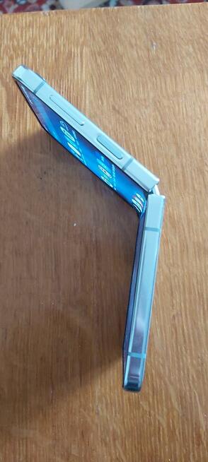 Samsung Galaxy Z Flip5 256 bez obciążeń