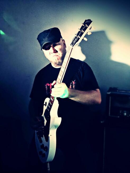 Nauka gry na gitarze online, stacjonarnie-pełna satysfakcja