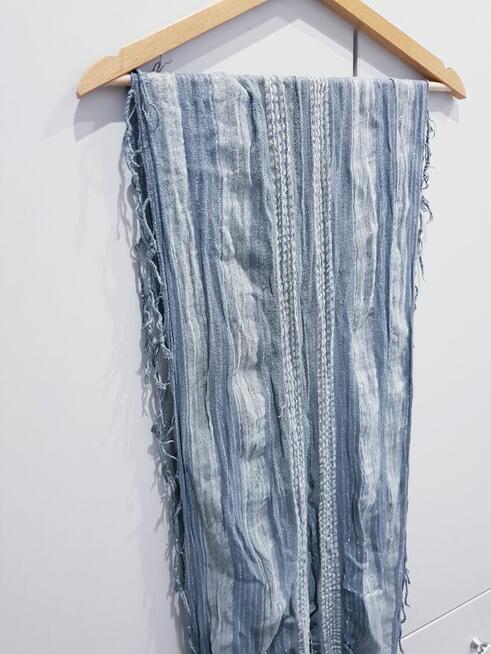 Długi damski mięciutki szalik