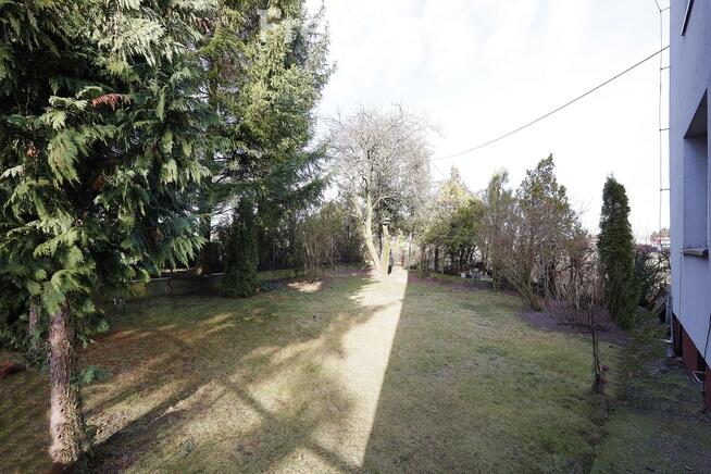 Dom z dodatkowymi działkami