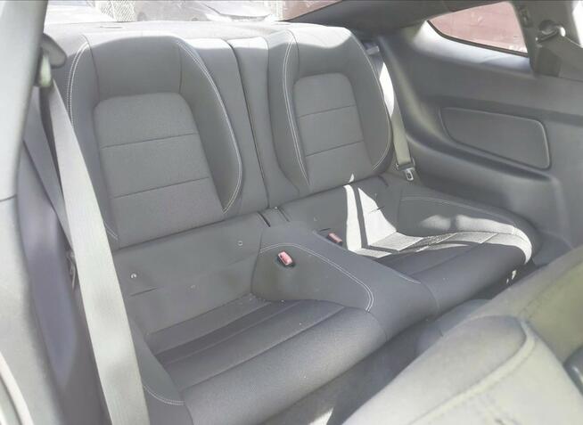 Ford Mustang V6 3.7l Automat RWD