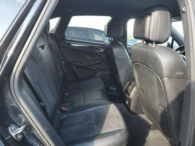 Porsche Macan Sport Chrono Package BOSE 2.0l AWD