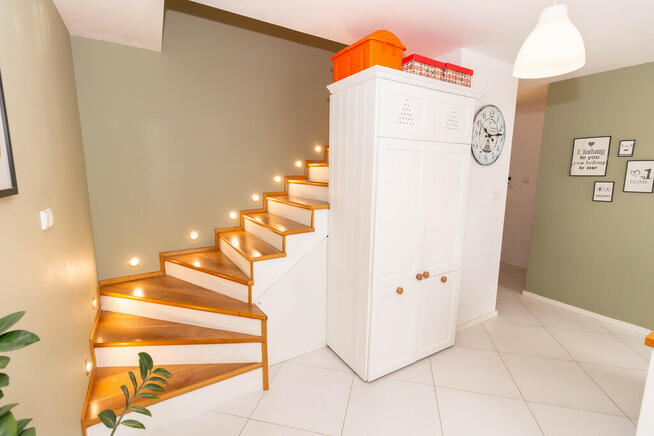 Apartament dwupoziomowy, Ostrowiec Św - 78m2