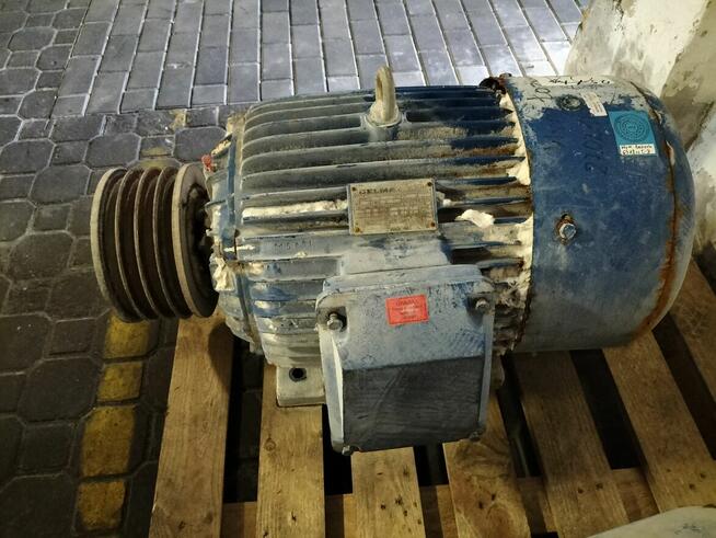 Silnik elektryczny 30kw 2960obr.