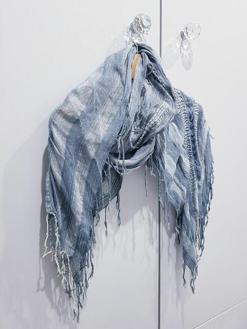 Długi damski mięciutki szalik