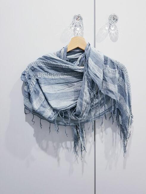 Długi damski mięciutki szalik