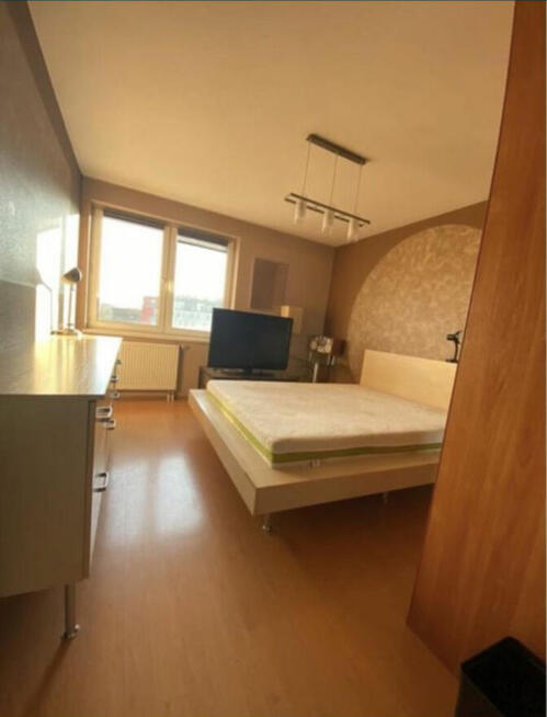 Zamienię mieszkanie dwupoziomowe na dwa mniejsze