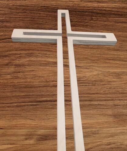 Krzyż drewniany na ścianę prosty ręcznie wycinany