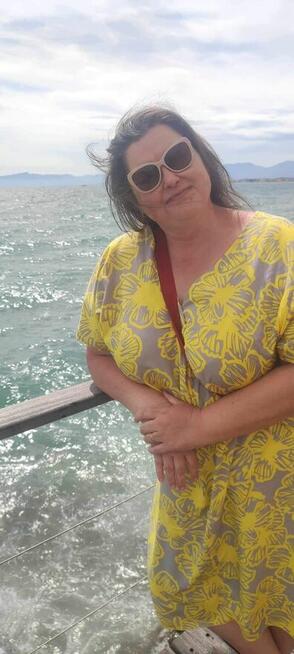 Puszysta kobieta szuka