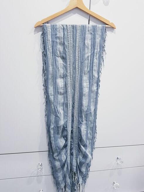 Długi damski mięciutki szalik