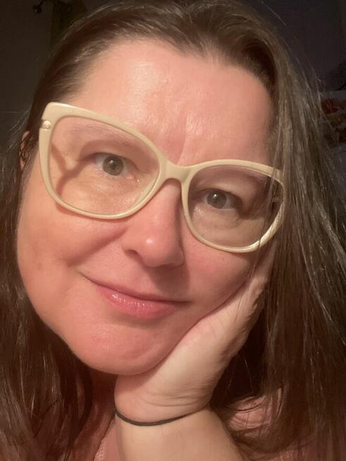 Puszysta kobieta szuka