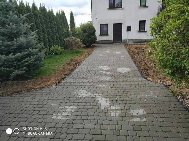 Układanie kostki brukowej