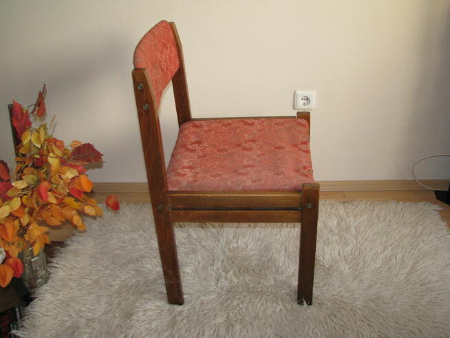 Solidne, drewniane krzesło tapicerowane PRL, Zamojskie FM