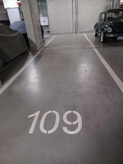 Do wynajmę miejsce postojowe przy ulicy Nocznickiego 25,-1