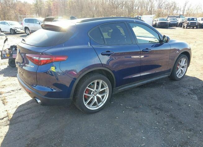 Alfa Romeo Stelvio TI Sport Q4 280HP