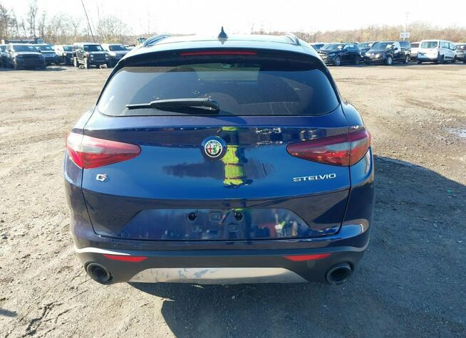 Alfa Romeo Stelvio TI Sport Q4 280HP