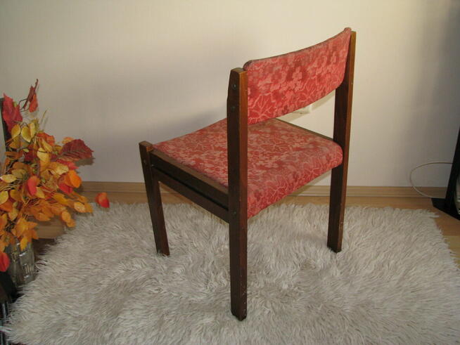 Solidne, drewniane krzesło tapicerowane PRL, Zamojskie FM