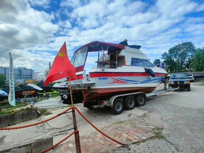 Łódż Motorowodna Bayliner 2556