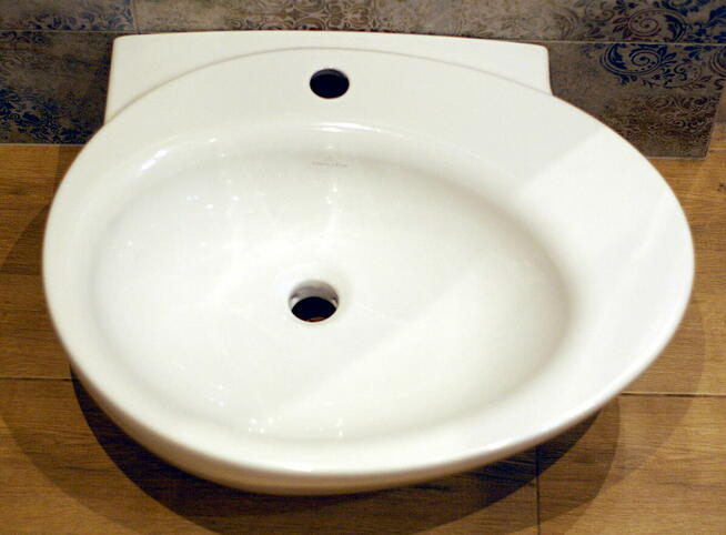 Umywalka Villeroy&Boch Aveo CeramicPlus, Piaseczno