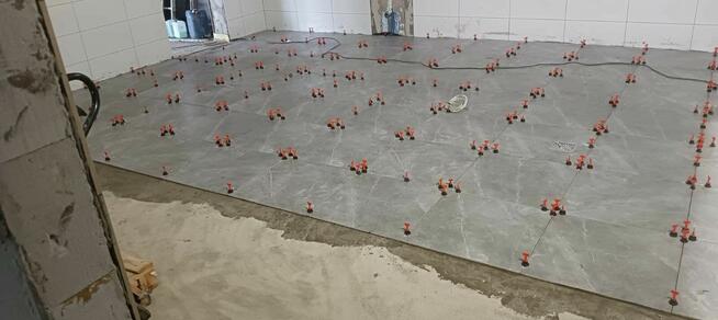 Poszukuje zleceń dla brygady na prace wykończeniowe.