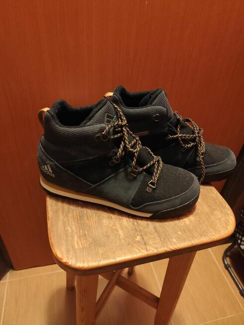 Sprzedam buty sportowe adidas