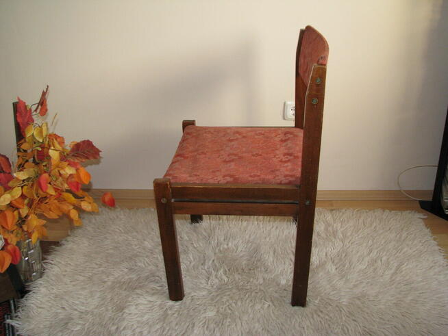 Solidne, drewniane krzesło tapicerowane PRL, Zamojskie FM