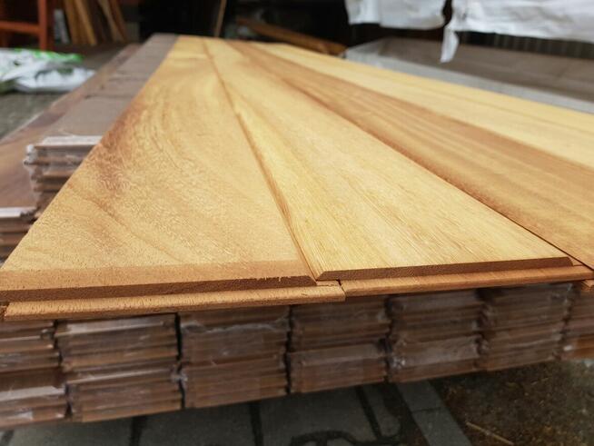 Deska drewniana iroko KL. Fas KD 15x145mm Profil faza (C)
