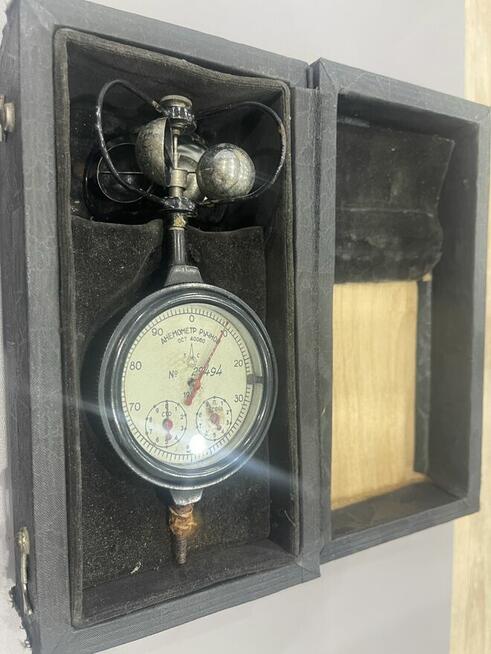 Anemometr w oryginalnym radzieckim opakowaniu.