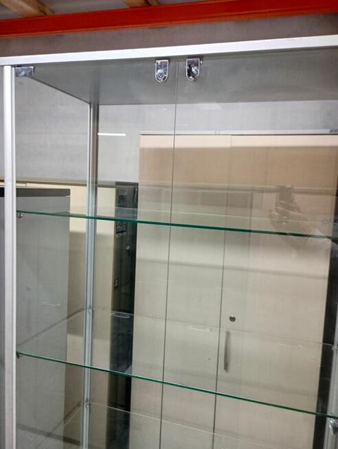 Regał witryna szklona stojąca regały witryny szklone do domu