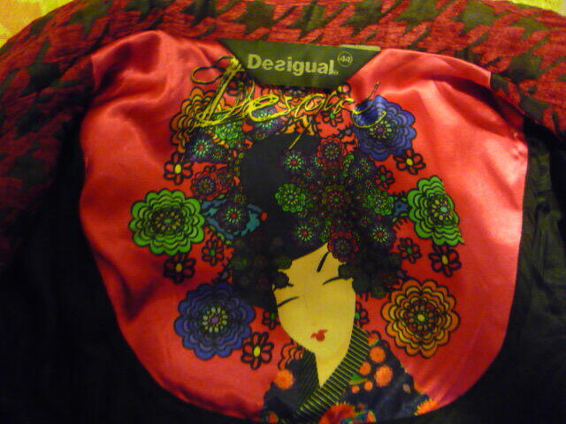 Damski płaszcz firmy Dezigual rozmiar 44