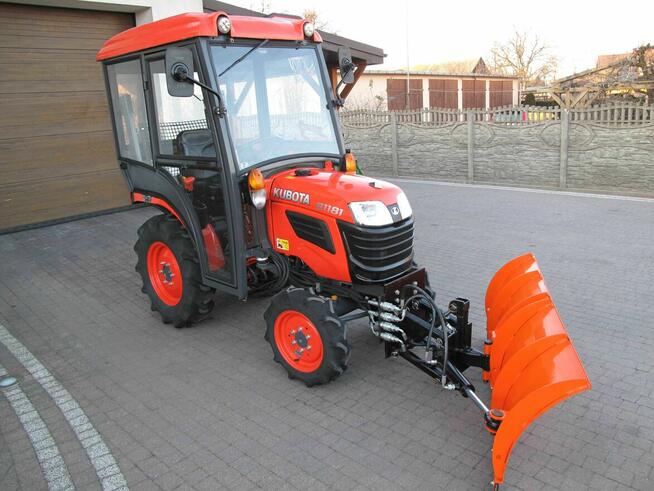 Mini Traktorek B1181 4X4 18KM Wspomaganie Mały Ogrodniczy