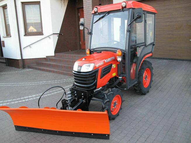 Mini Traktorek B1181 4X4 18KM Wspomaganie Mały Ogrodniczy