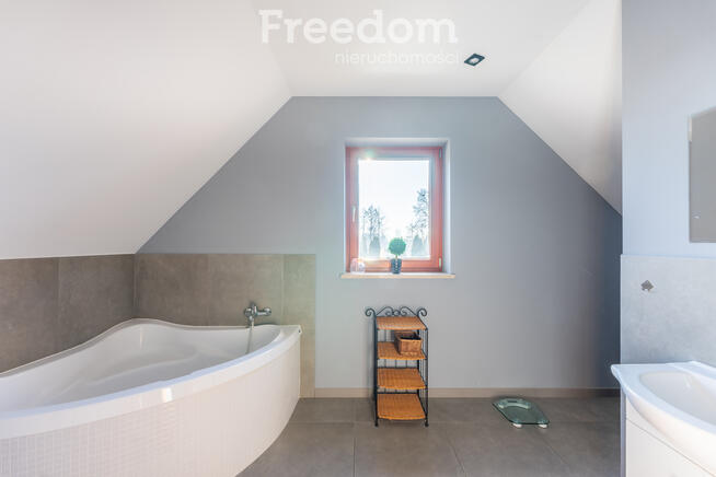 Przestronny dom na dużej działce !