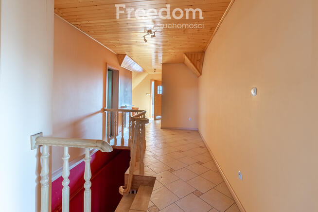 Przestronny dom na dużej działce !