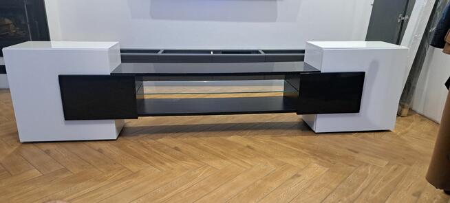 Sprzedsm RTV podświetlaną Led!!!