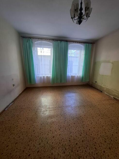 Sprzedam mieszkanie w kamienicy