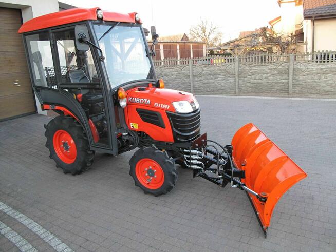 Mini Traktorek B1181 4X4 18KM Wspomaganie Mały Ogrodniczy