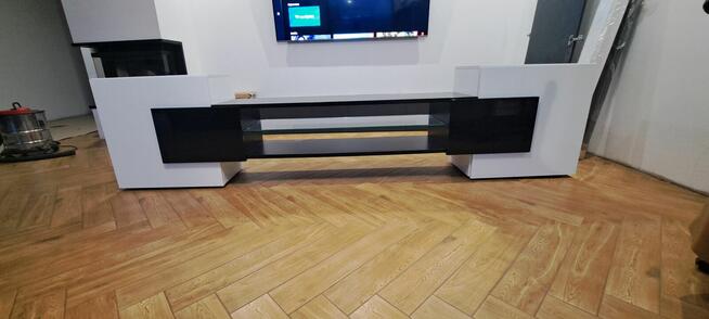 Sprzedsm RTV podświetlaną Led!!!