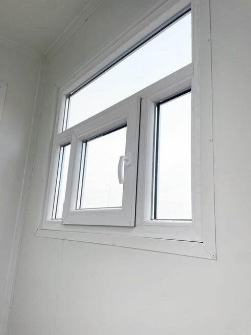 Kontener stróżówka portiernia Strefa Pawilonów Pawilon biuro