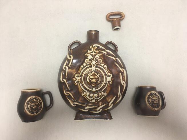 Stary bukłak karafka Lew porcelit kamionka i gratis