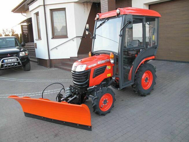 Mini Traktorek B1181 4X4 18KM Wspomaganie Mały Ogrodniczy