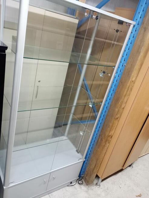 Regał witryna szklona stojąca regały witryny szklone do domu